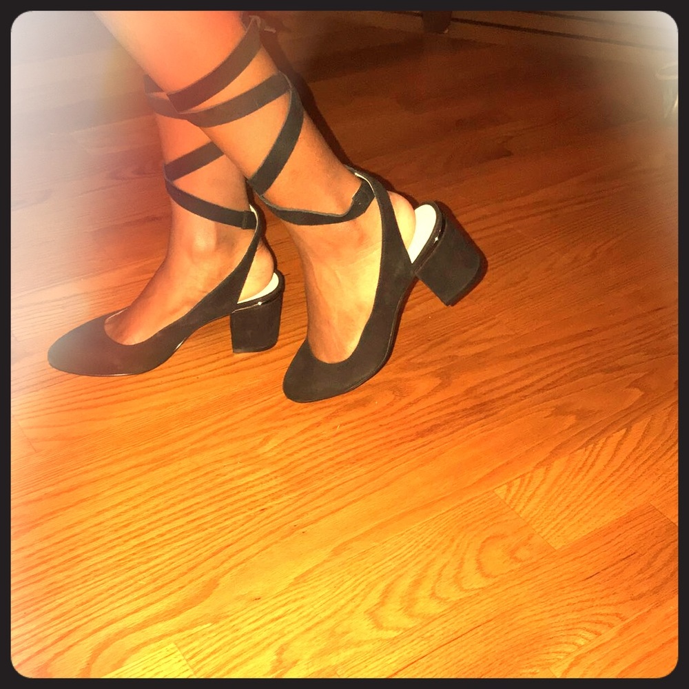 Nine West tie up heels size 7