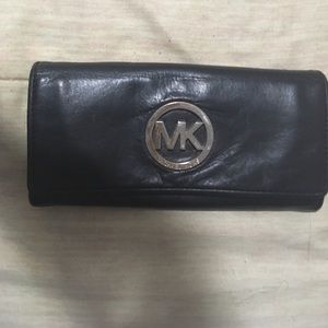 Black michael kors purse