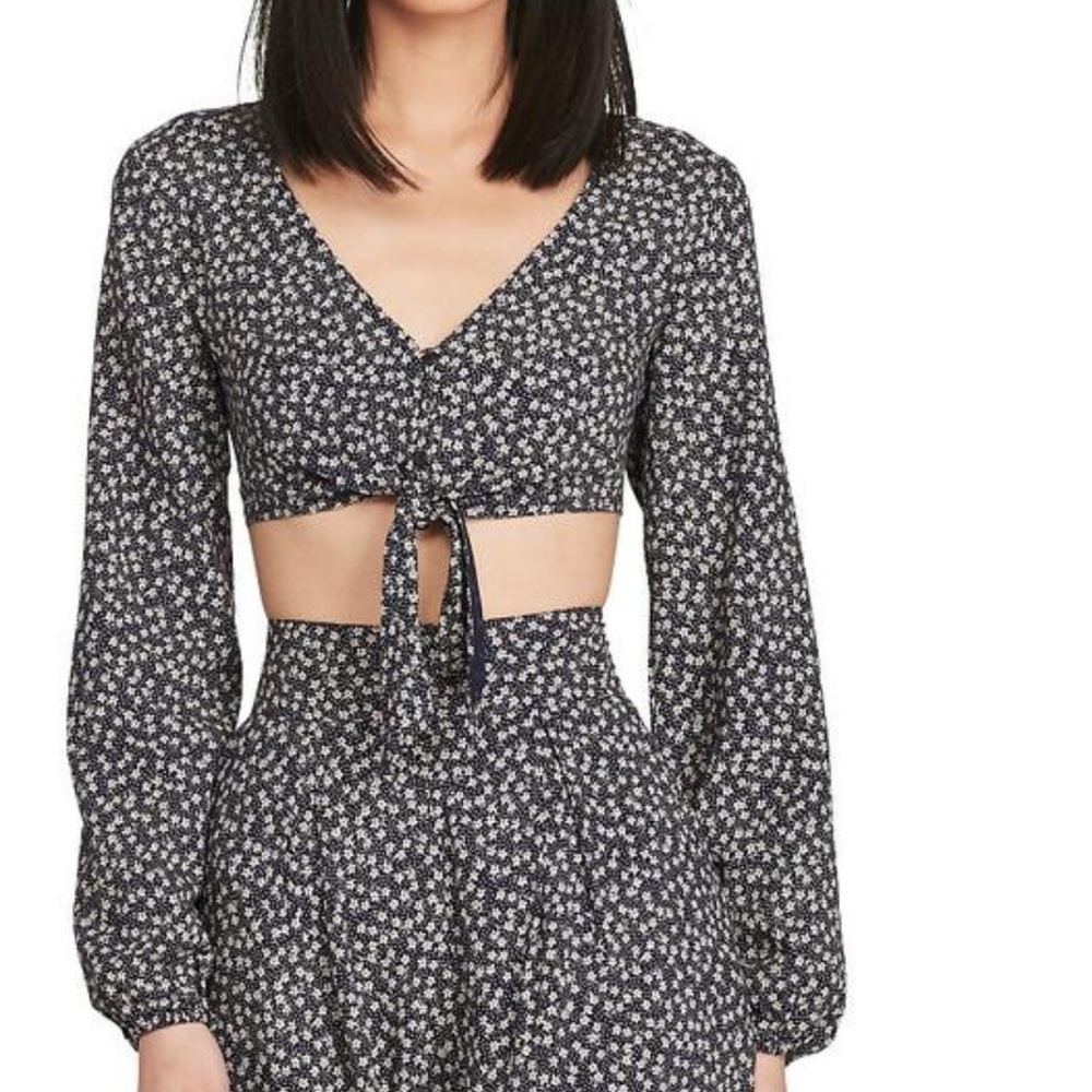 Floral tie up crop top