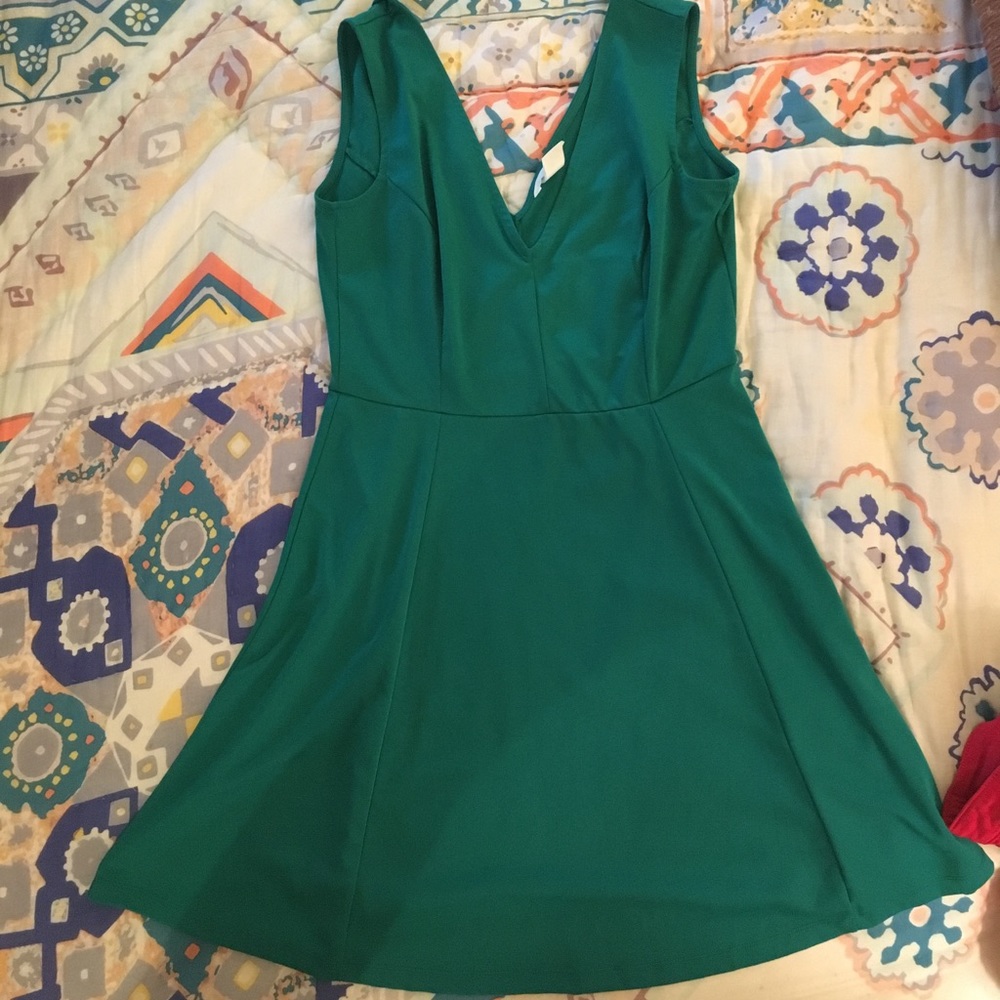 Stretchy Emerald Green Cocktail Dress