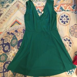 Stretchy Emerald Green Cocktail Dress