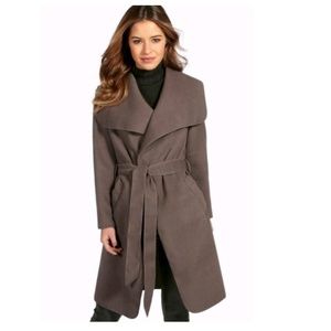 [Boohoo] Petite taupe trench coat
