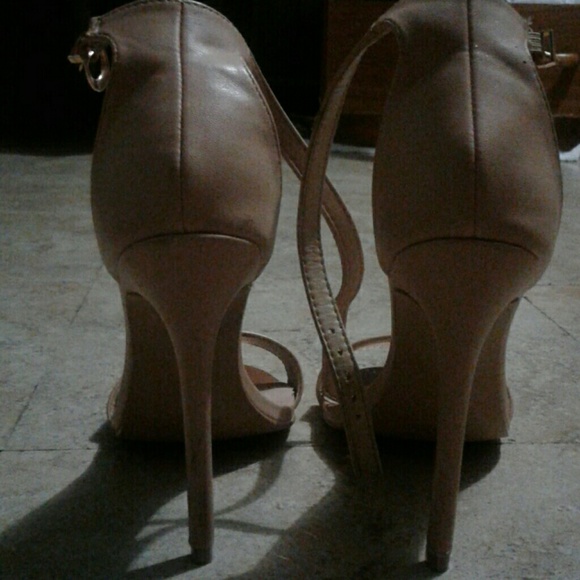 Heels - Picture 3 of 3