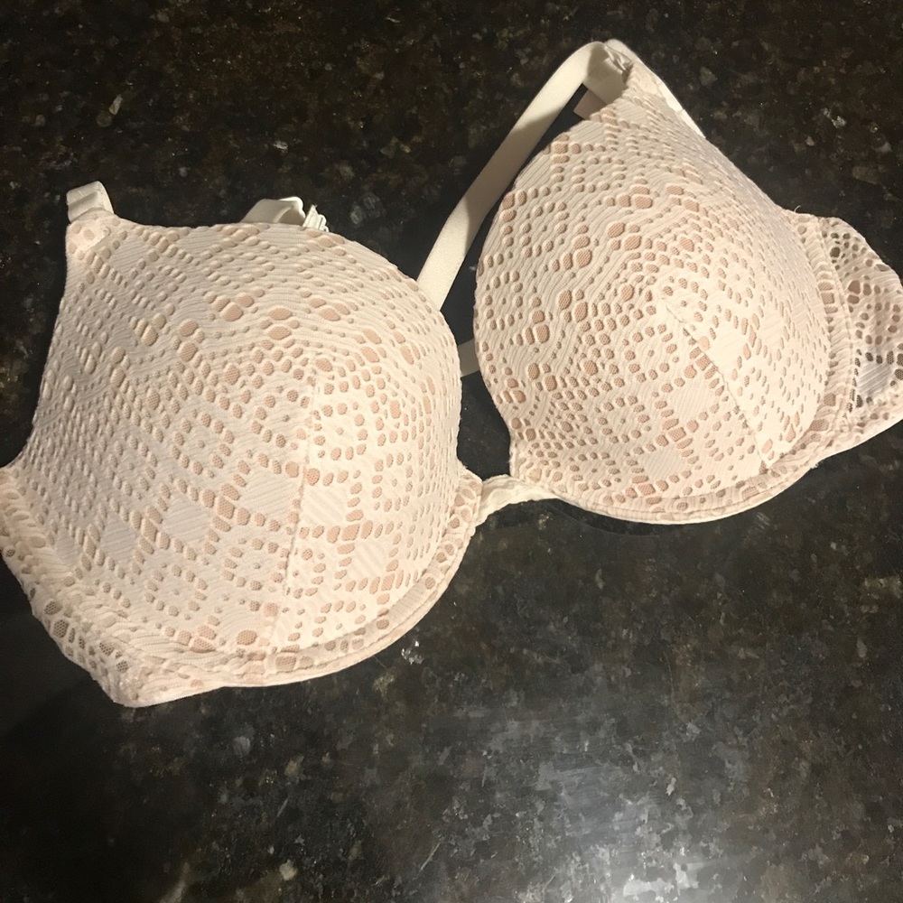 NWOT 34D VS bra