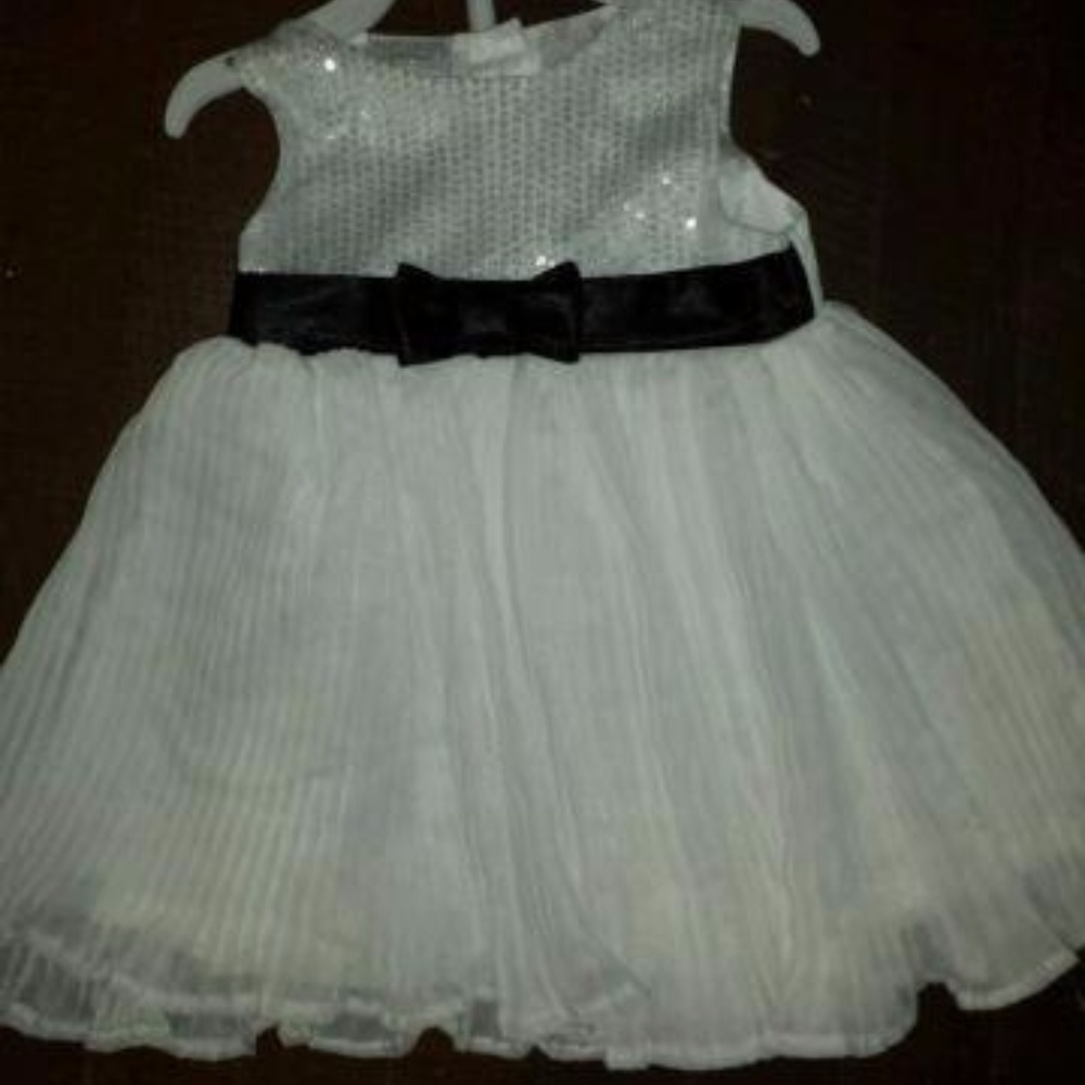 Girls Baby Grand white & black dress 6-9 Months
