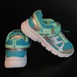 NIB Stride Rite Made2Play Girls Sneakers Shoes