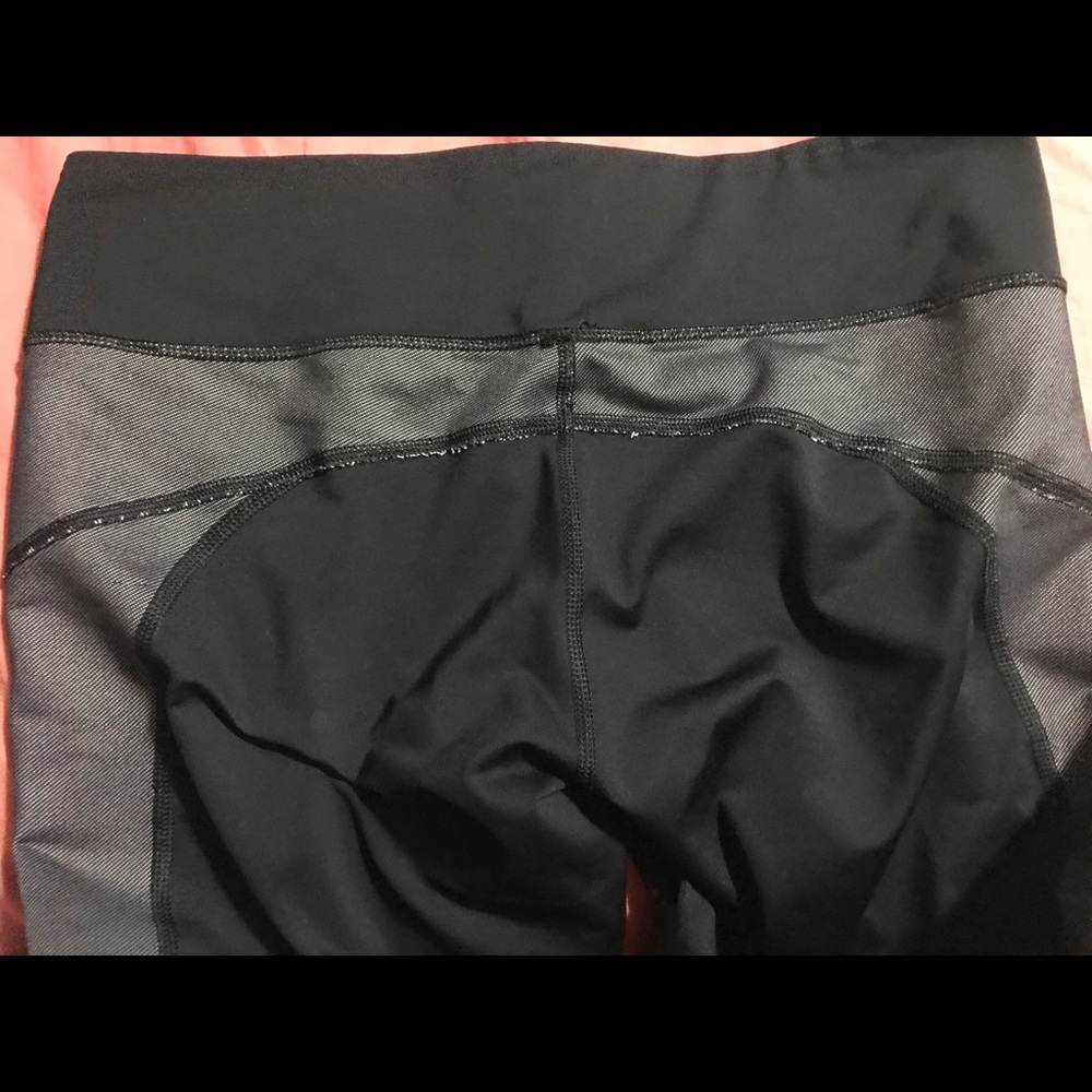 Aerie Black and Gray Leggings