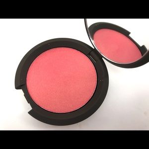 Becca Luminous Blush in Snapdragon