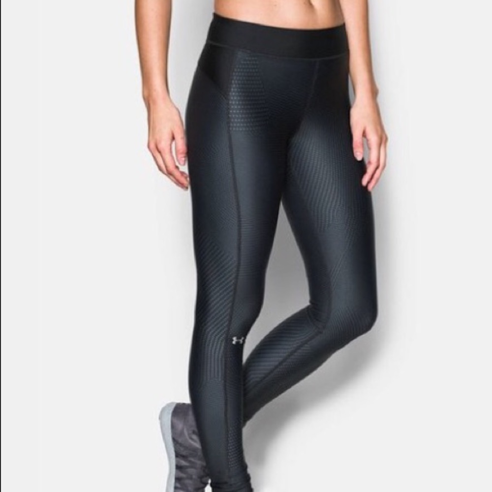 Under Armour heat gear printed leggings. Large.