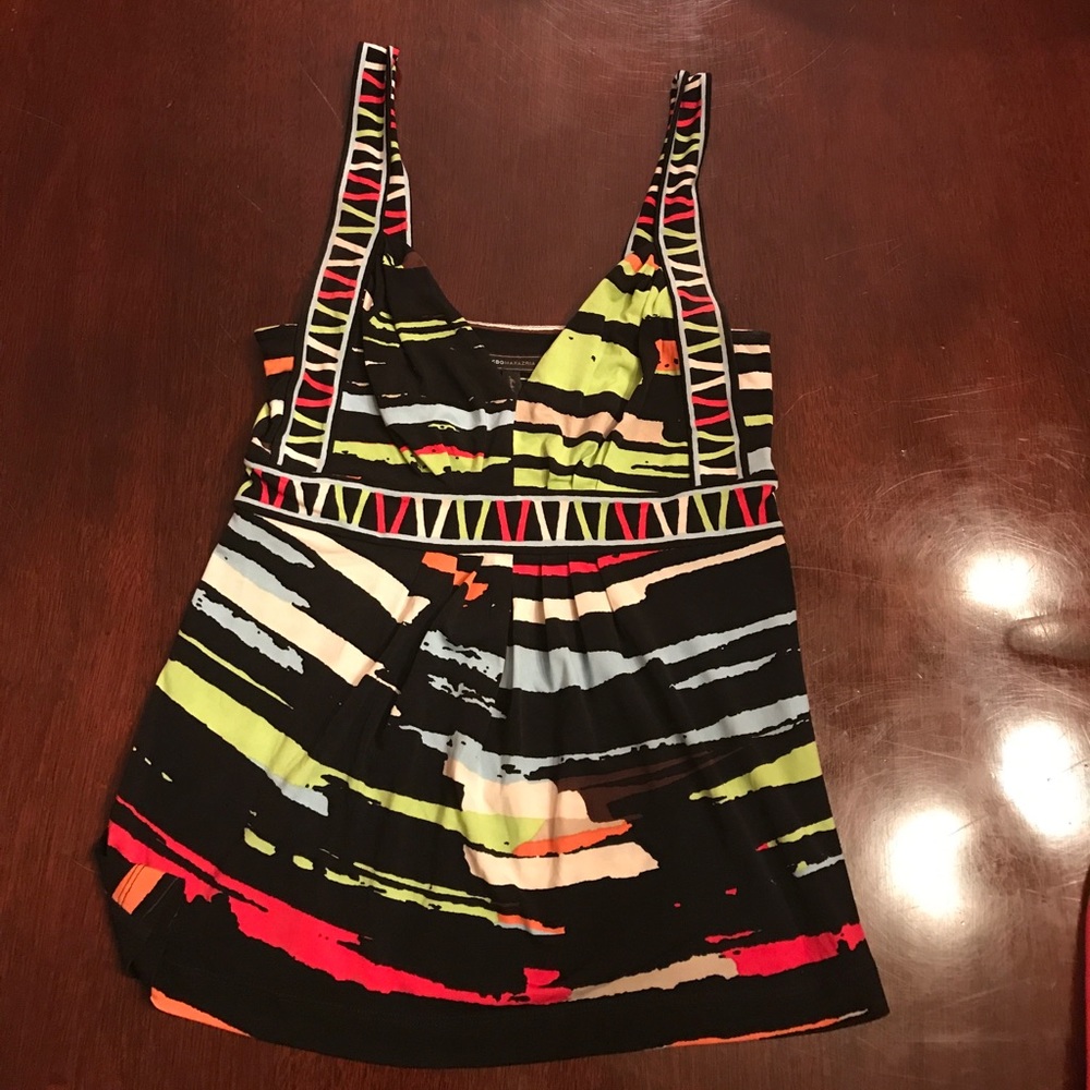 🎉 SALE! BCBG Top