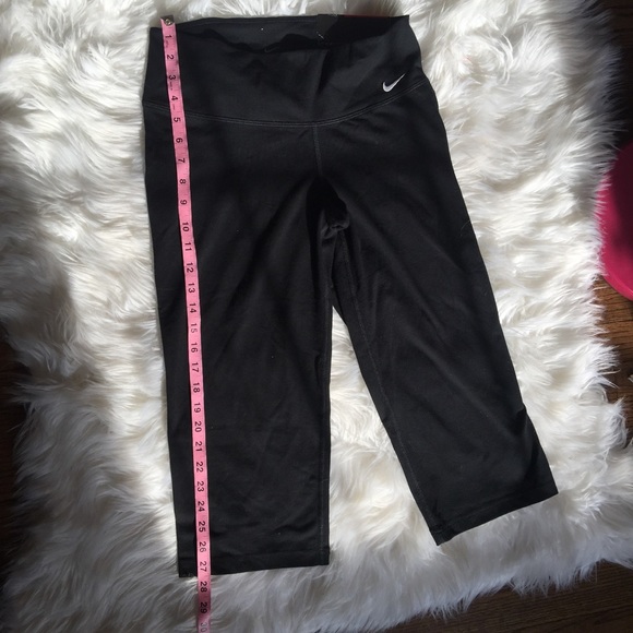 New Nike crops black size small with tags - Picture 4 of 4