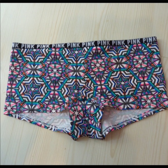 New Victoria's Secret PINK Logo Boyshort Panties M - Picture 1 of 2