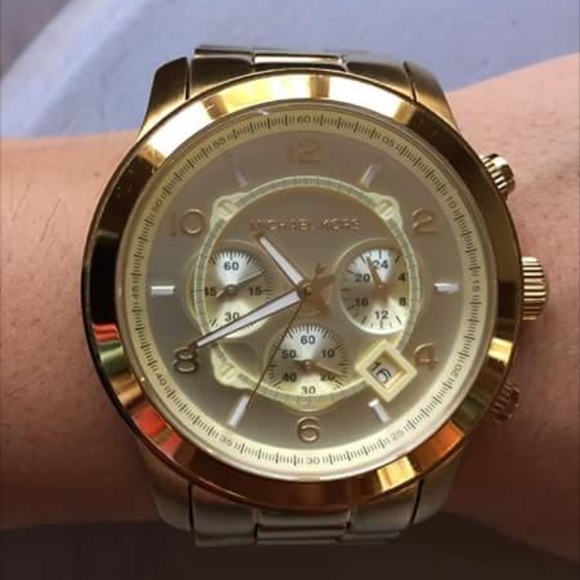 Michael Kors Gold Watch - Picture 1 of 3