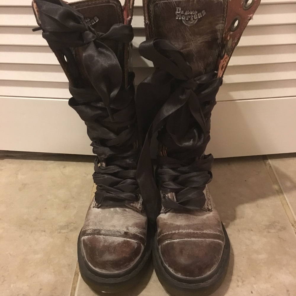 Dr. Martens Triumph