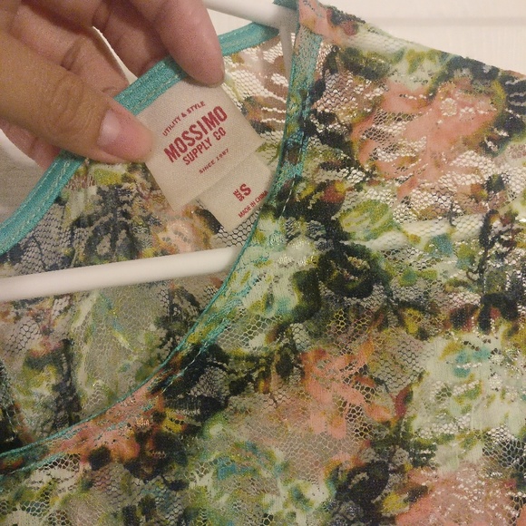 Mossimo mint and floral lace top - Picture 2 of 3