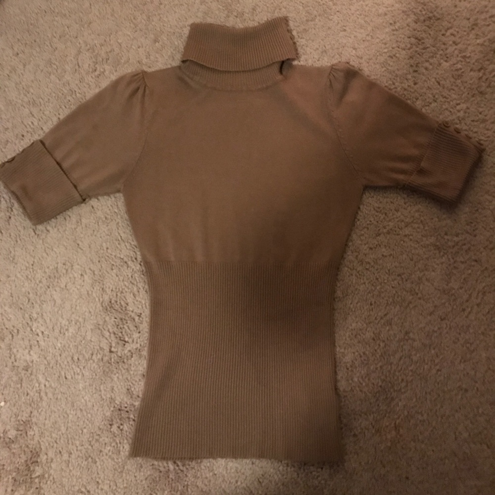 Light Turtleneck Shirt