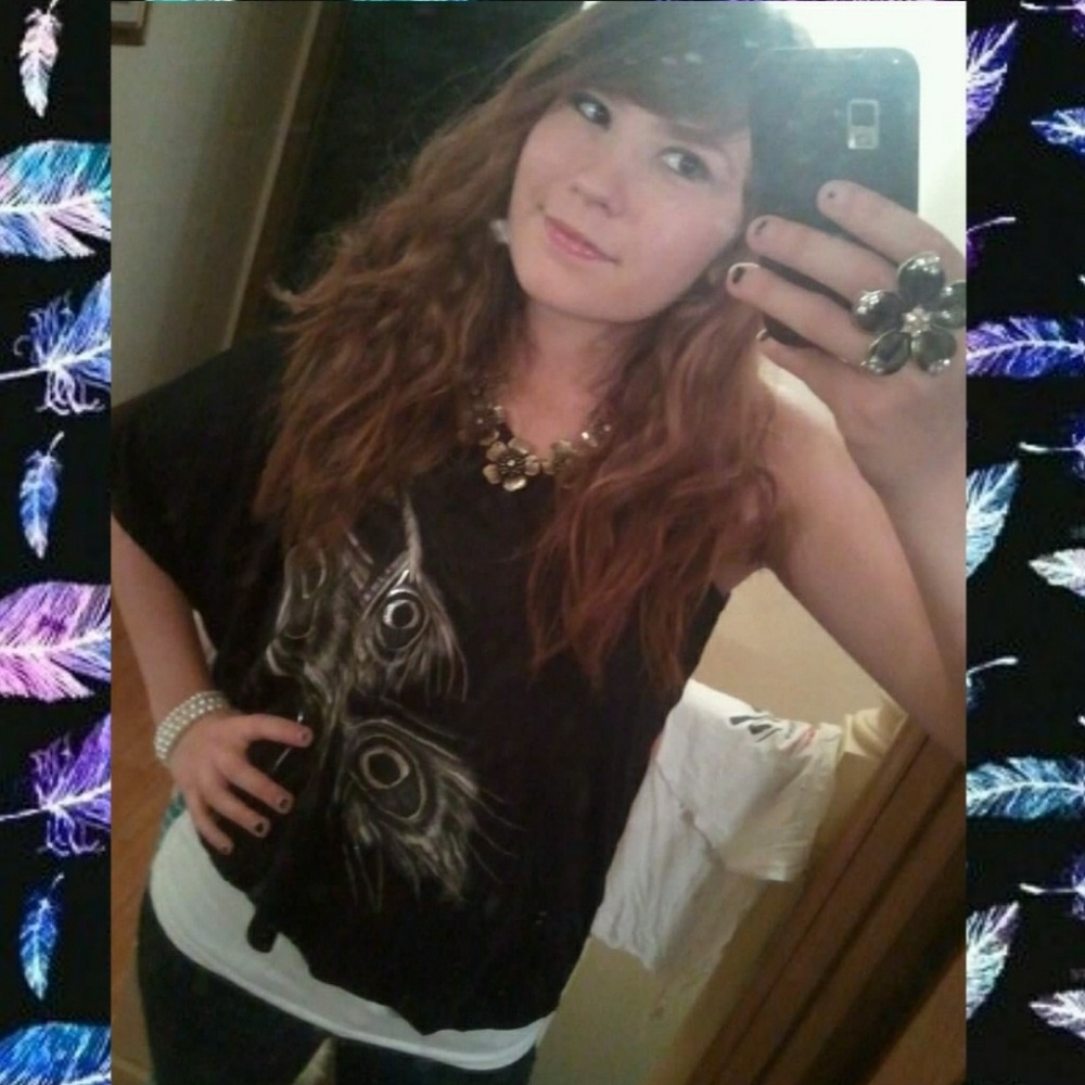 Rue 21 Top 🖤 🎀 Size Small