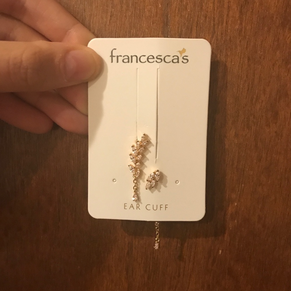 🌿 Francesca's Gold Ear Cuff Earrings ✨