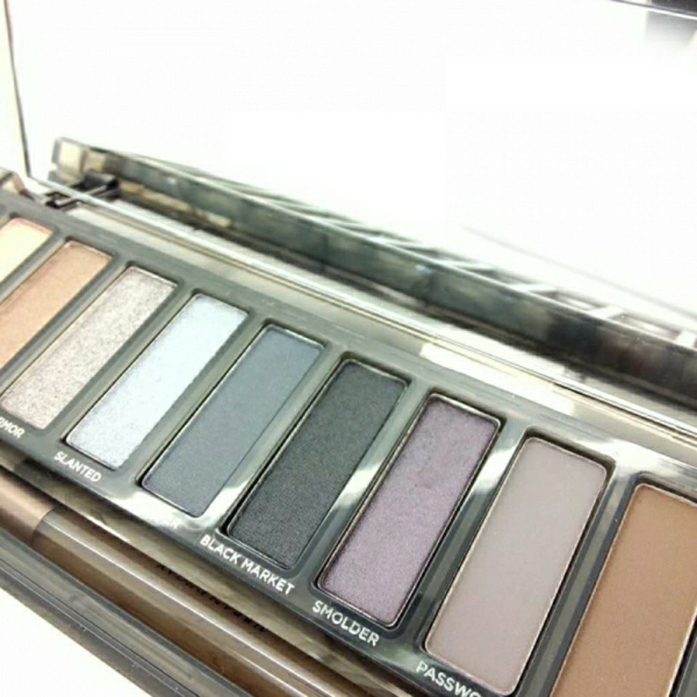 Urban Decay eyeshadow pallete