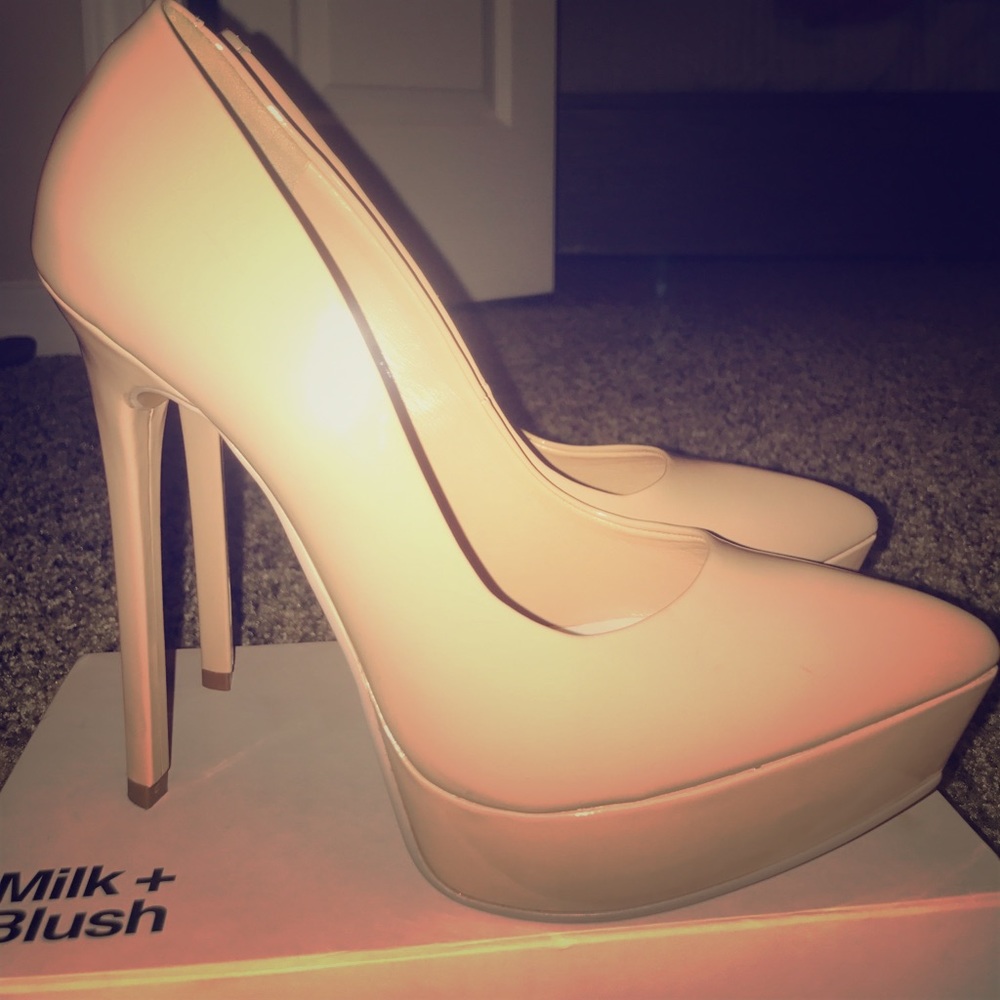 Nude patent platform heels