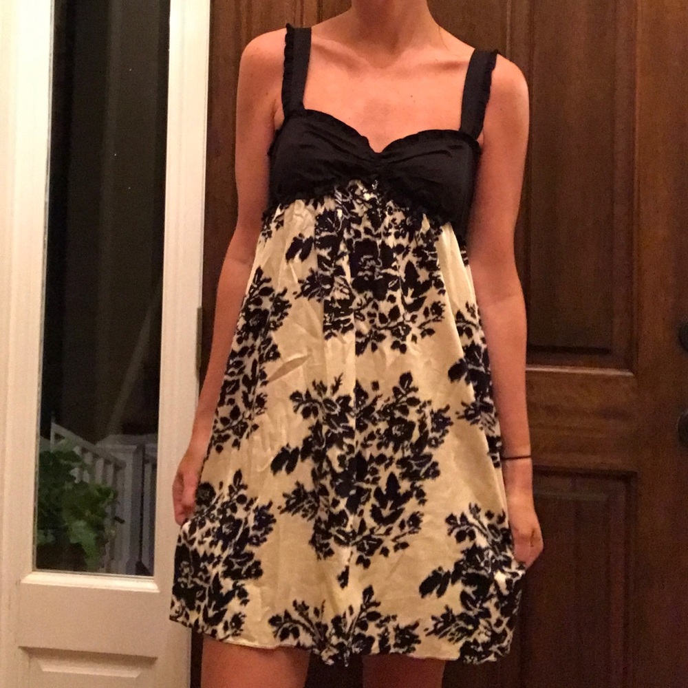 🎉 SALE! Black Flower Dress