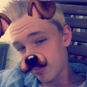 Meet your Posher, Alex