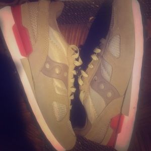 Saucony Sneakers 👟