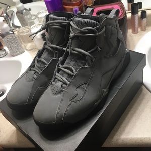 Jordan true flight cool grey/black size 12