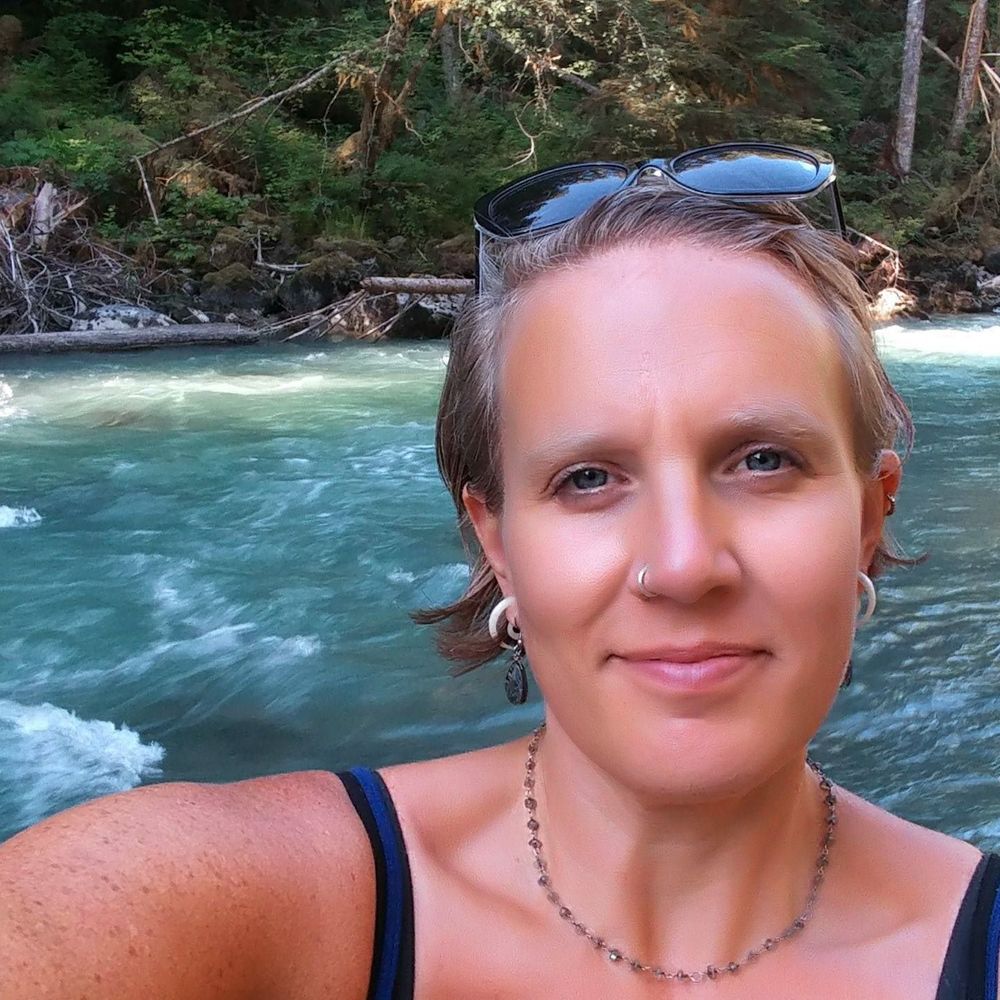 Meet your Posher, Holly