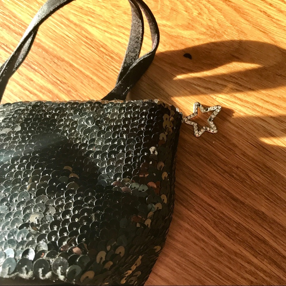 DEEP DISCOUNT GREAT DEAL black sequin evening bag