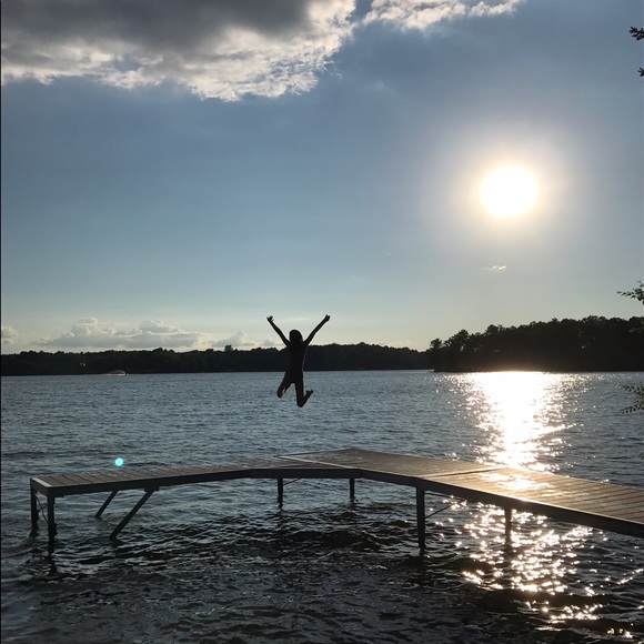 Meet your Posher, Nicole - Picture 1 of 1