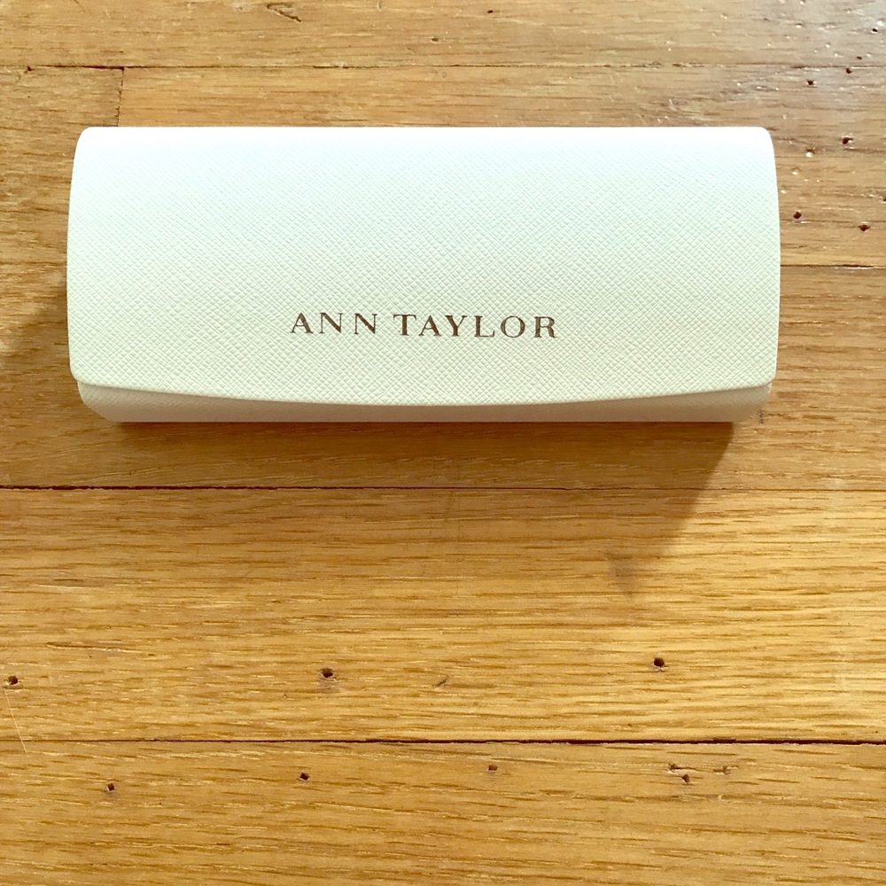 Ann Taylor eyeglass case