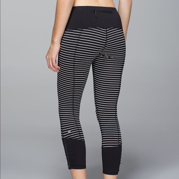 lululemon athletica Pants - ☀️WEEKEND SALE!!☀️Rare Lululemon Runday Race crop