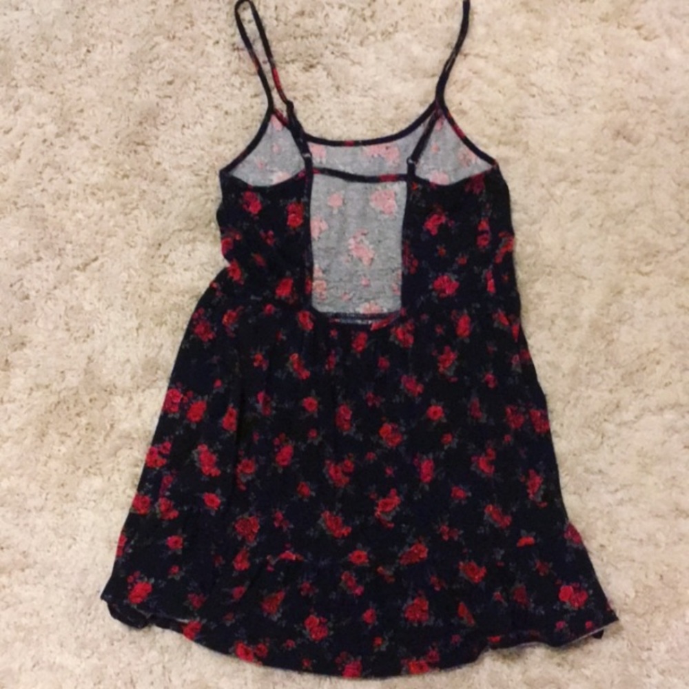 Tobi flowy backless dress - Picture 2 of 3
