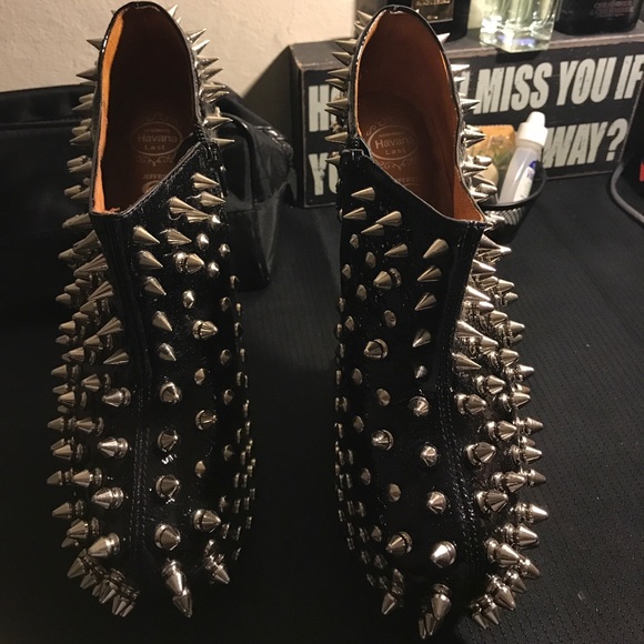 Jeffrey Campbell's Shadow studs. - Picture 4 of 4
