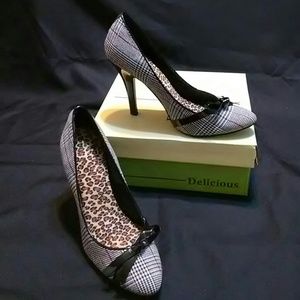 Sophisticated Houndstooth Heels