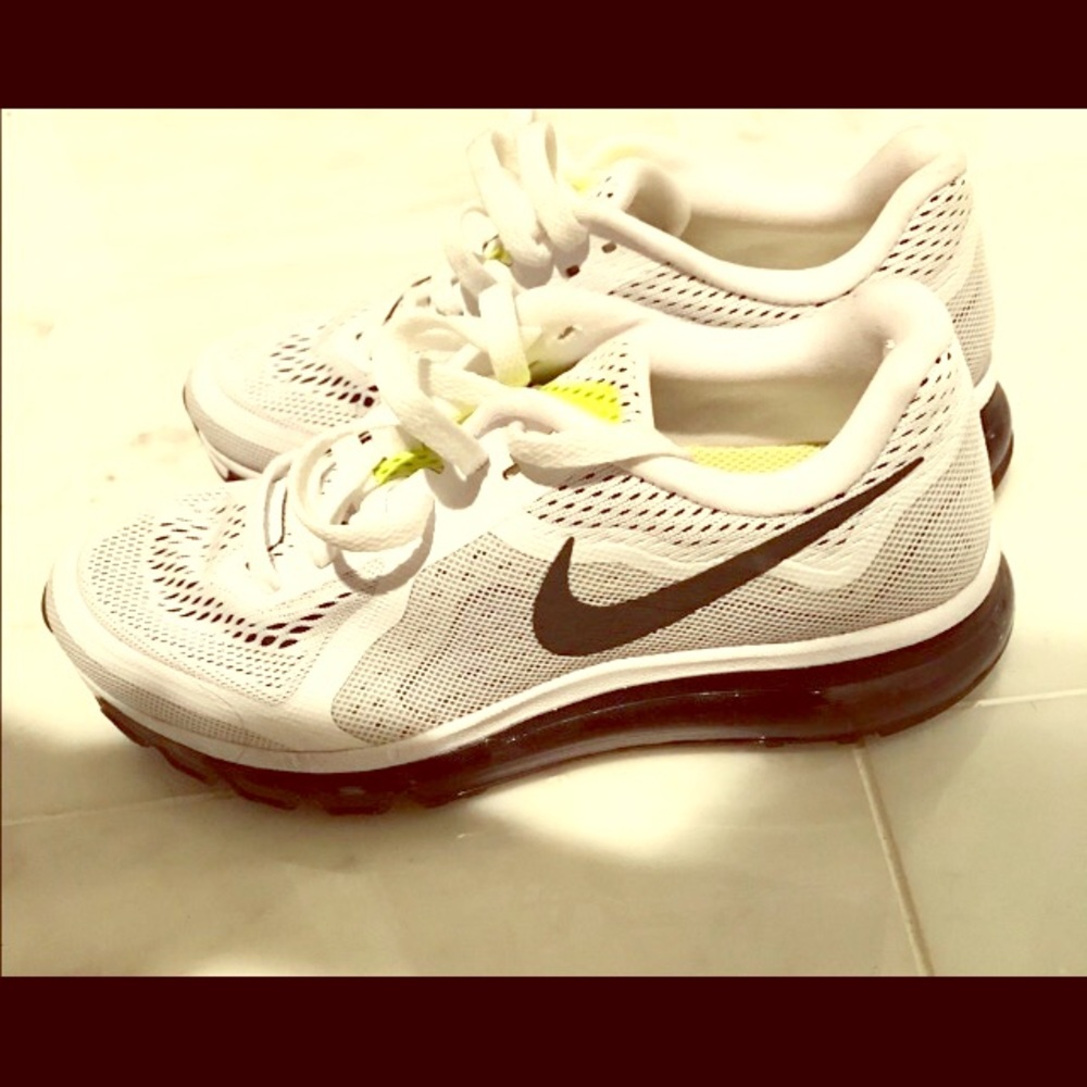 Like new - worn once women's white and black Nikes