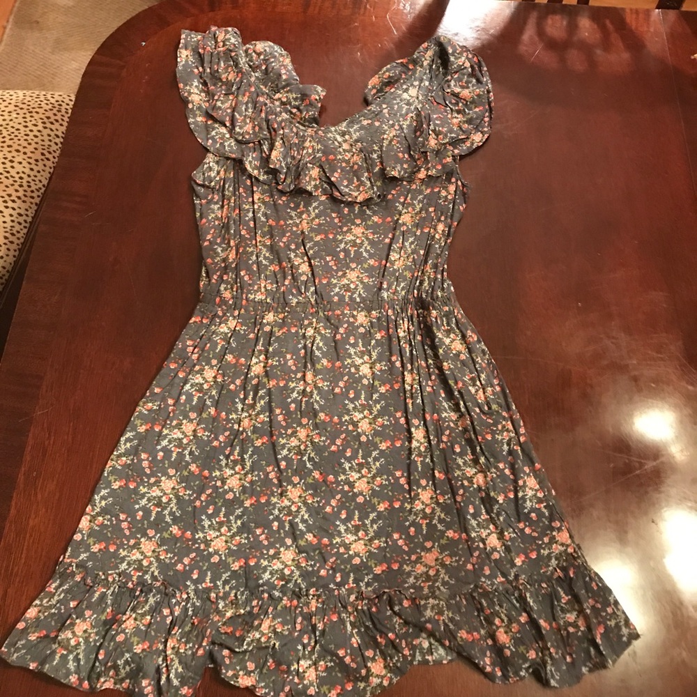 🎉 SALE! Gray Ruffle Flower Dress