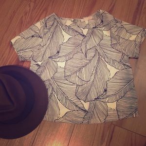 GB leaf print boxy top XS 🍃