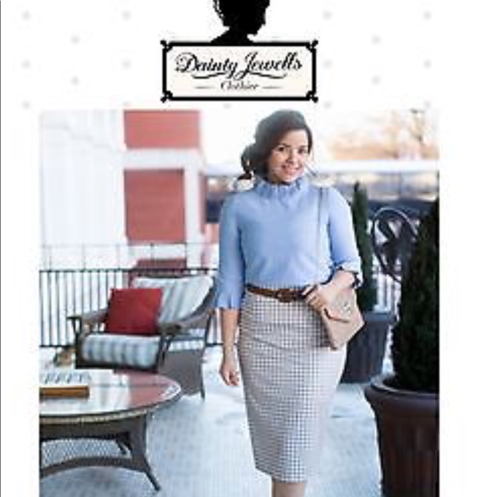 Dainty Jewell's Blue Top