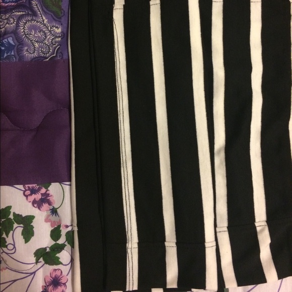 **DONATING 6/30 MAKE OFFER** 
Black and White Stripped Pencil Skirt - Picture 4 of 5
