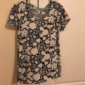 Lularoe Classic, black and white
