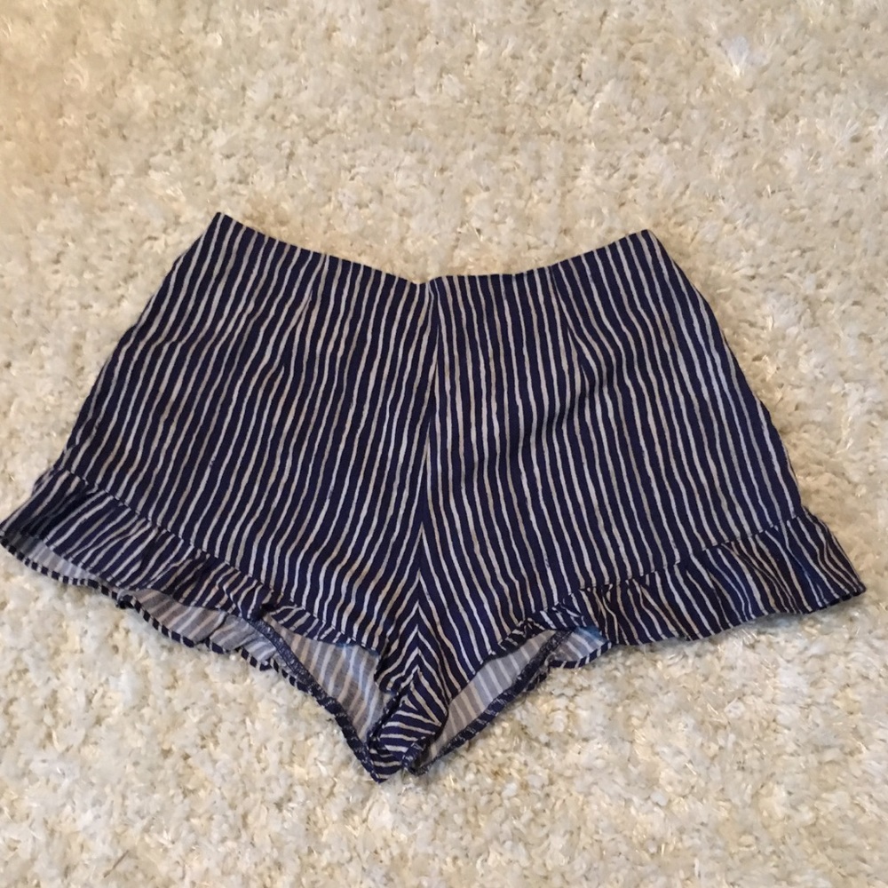💙VINTAGE STYLE FLOWY SHORTS💙