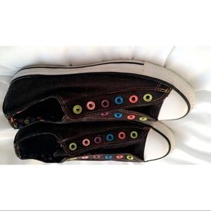 LOW TOP BLACK CONVERSE SIZE 8