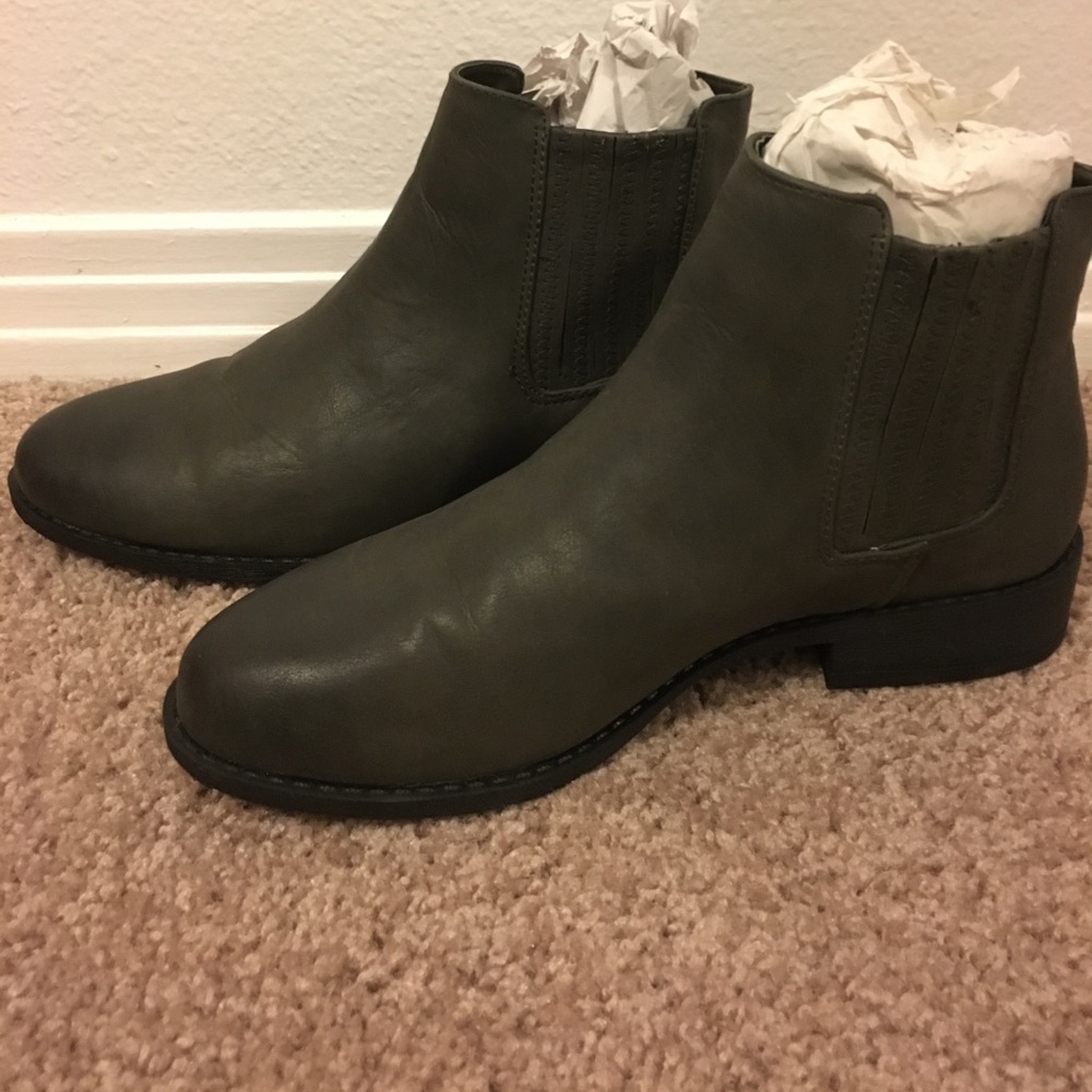 F21 Faux Leather Ankle Booties