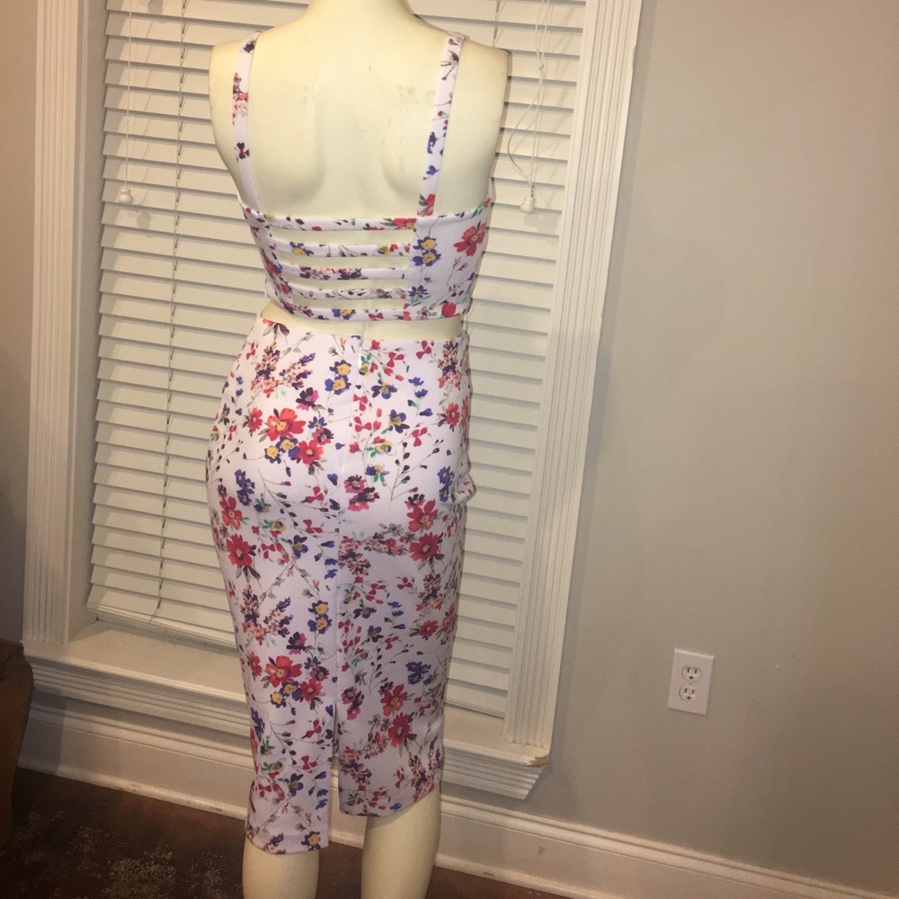 Floral skirt set!! - Picture 3 of 4