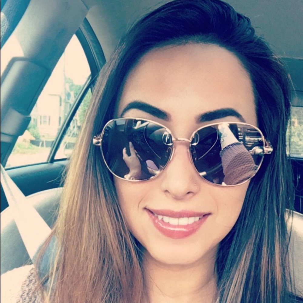 Meet your Posher, Brandy