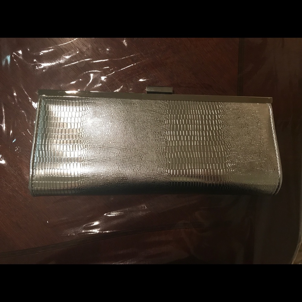 👛👛STYLE & CO SILVER 👛👛CLUTCH