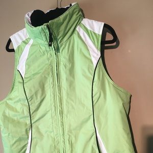 🎈St. John's Bay Vest Size L
