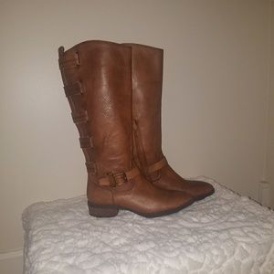 ARTURO CHIANG  riding bootd